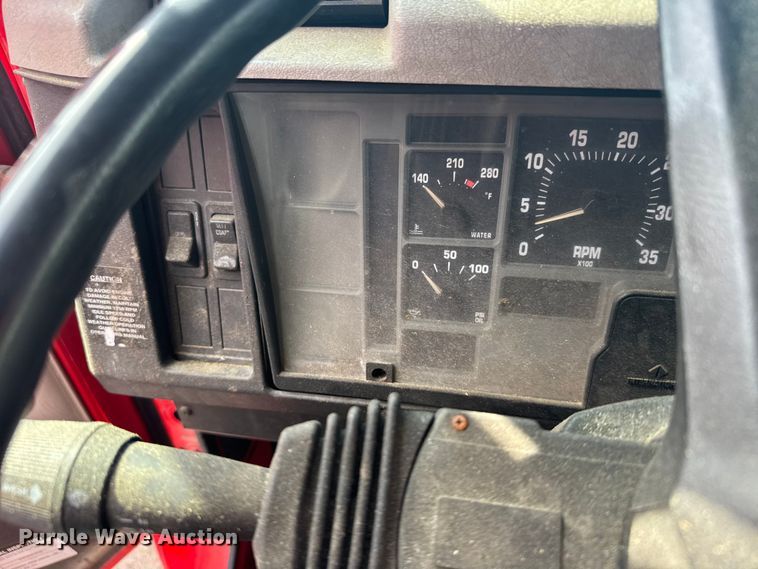 image for item FB7314 1999 International 4700 delivery truck