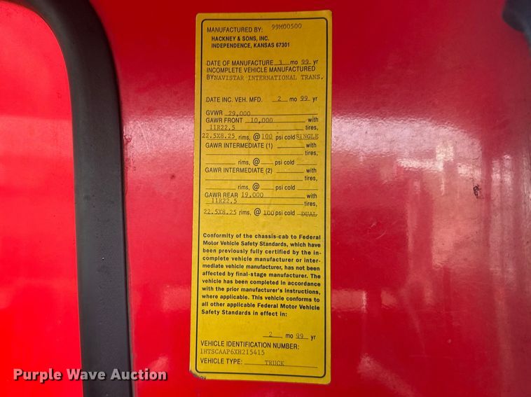 image for item FB7314 1999 International 4700 delivery truck