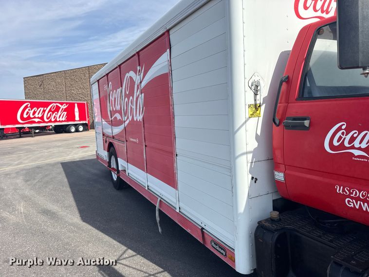 image for item FB7315 1994 GMC C6500 delivery truck