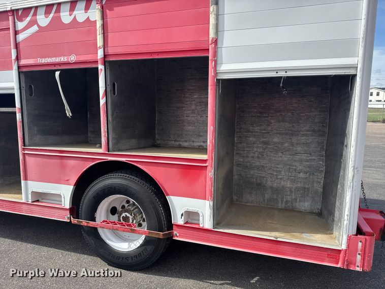 image for item FB7315 1994 GMC C6500 delivery truck