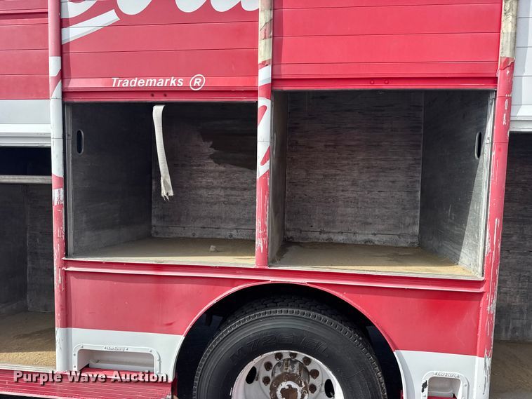 image for item FB7315 1994 GMC C6500 delivery truck