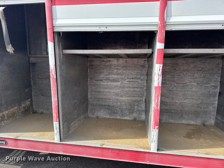 image for item FB7315 1994 GMC C6500 delivery truck