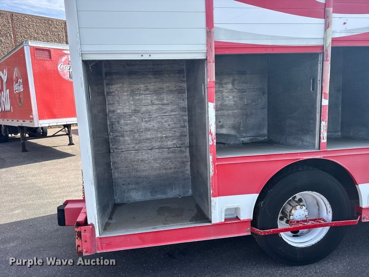 image for item FB7315 1994 GMC C6500 delivery truck