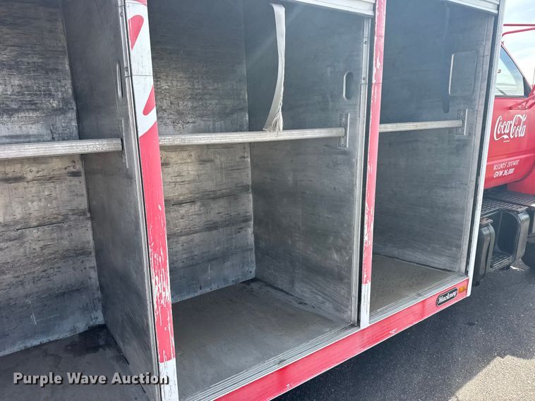 image for item FB7315 1994 GMC C6500 delivery truck