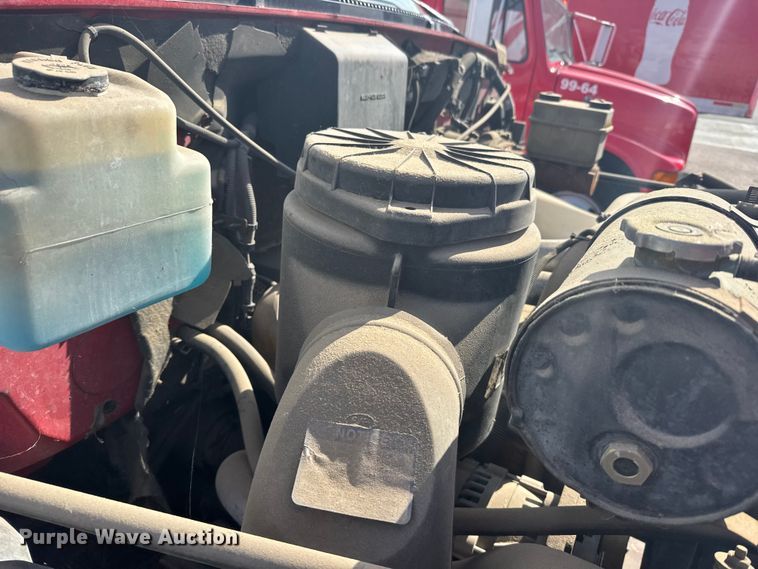 image for item FB7315 1994 GMC C6500 delivery truck