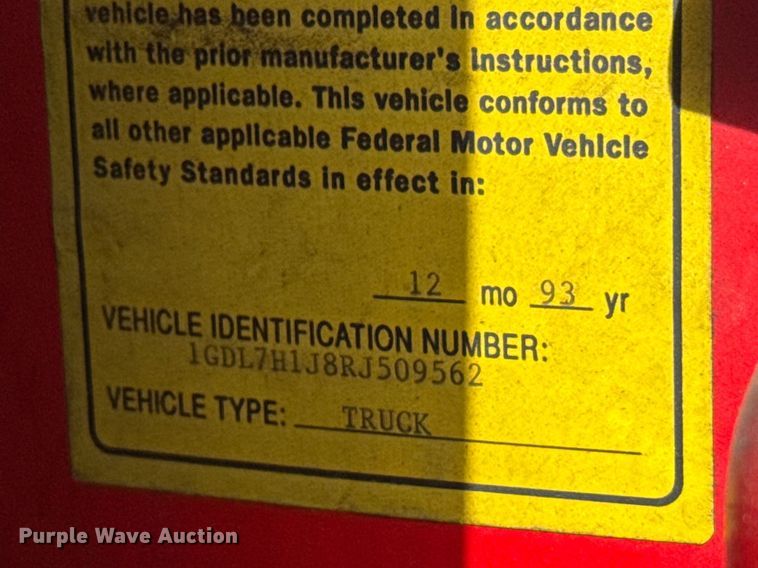 image for item FB7315 1994 GMC C6500 delivery truck