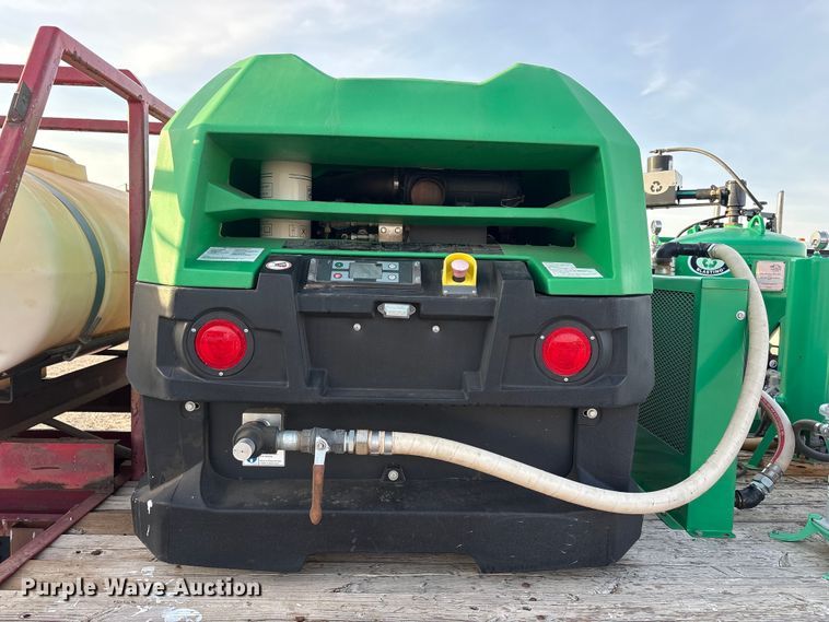 image for item FC2156 1999 GMC C7 flatbed truck