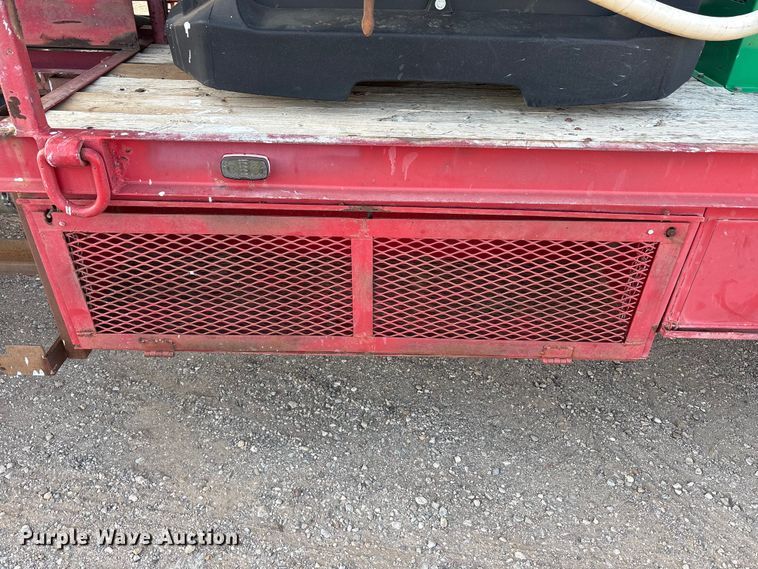 image for item FC2156 1999 GMC C7 flatbed truck