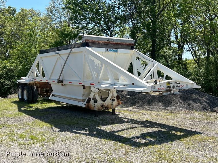 image for item FC2528 2014 DeLucio bottom dump trailer