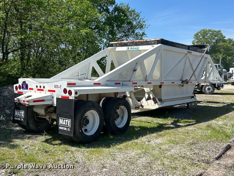 image for item FC2528 2014 DeLucio bottom dump trailer