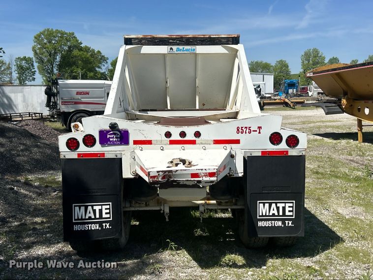 image for item FC2528 2014 DeLucio bottom dump trailer