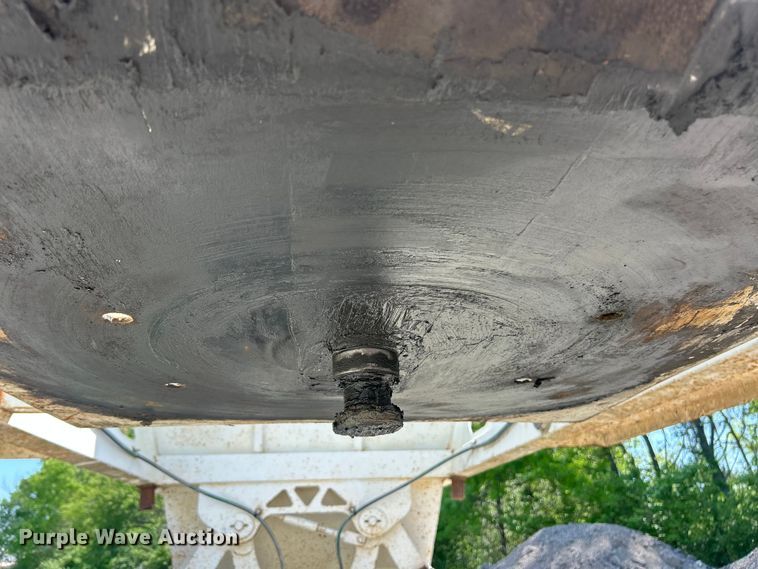 image for item FC2528 2014 DeLucio bottom dump trailer