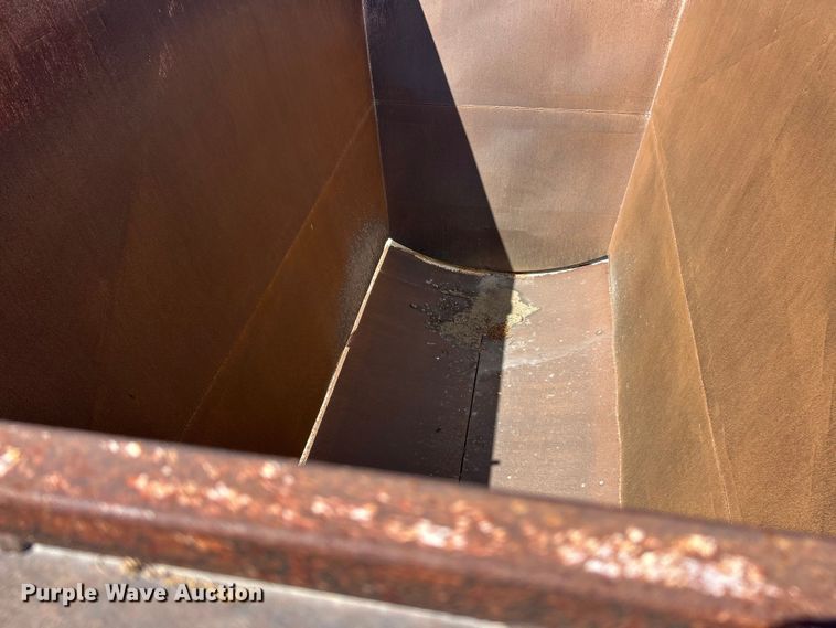 image for item FC2528 2014 DeLucio bottom dump trailer