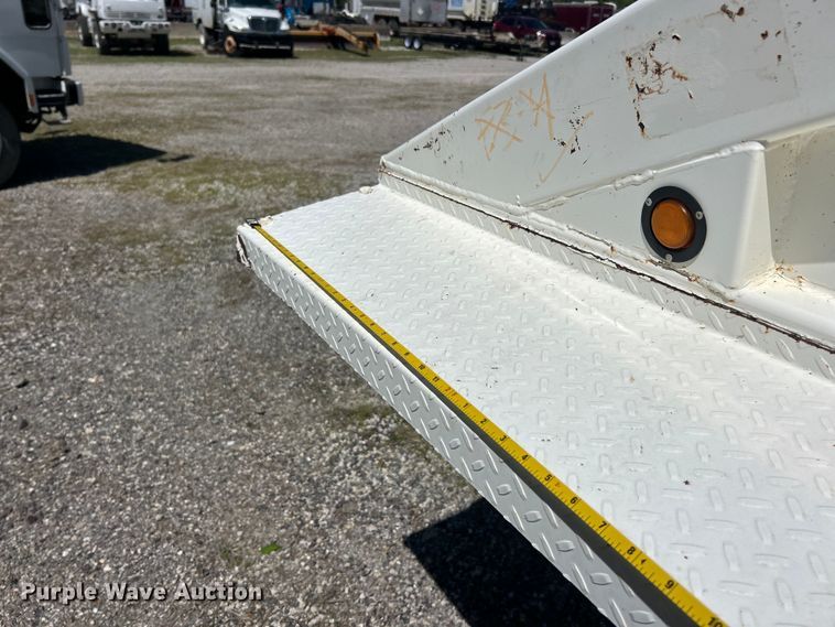image for item FC2528 2014 DeLucio bottom dump trailer