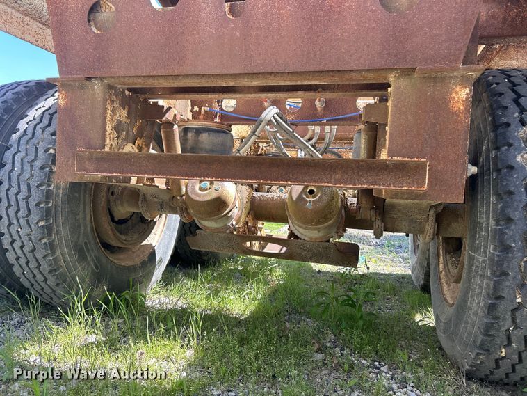image for item FC2528 2014 DeLucio bottom dump trailer