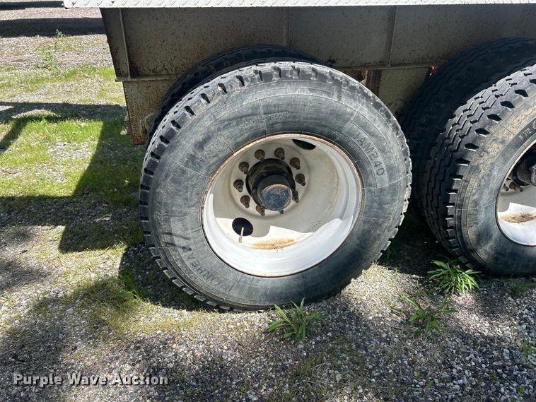 image for item FC2528 2014 DeLucio bottom dump trailer