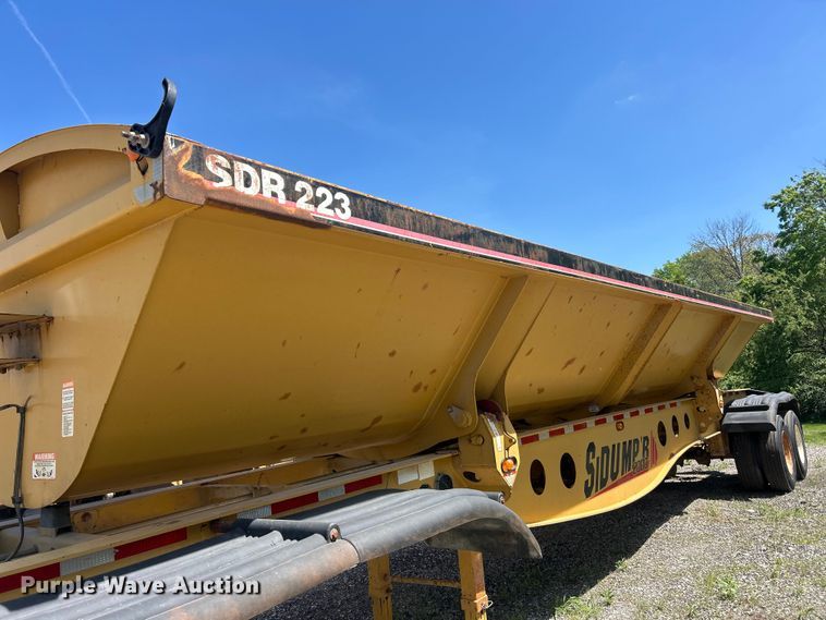 image for item FC2529 2000 SiDump'R 2000 side dump trailer