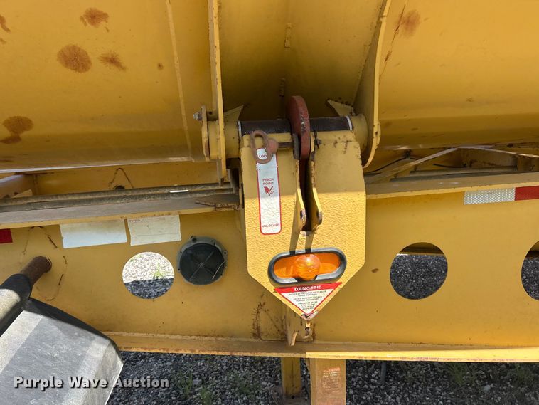 image for item FC2529 2000 SiDump'R 2000 side dump trailer
