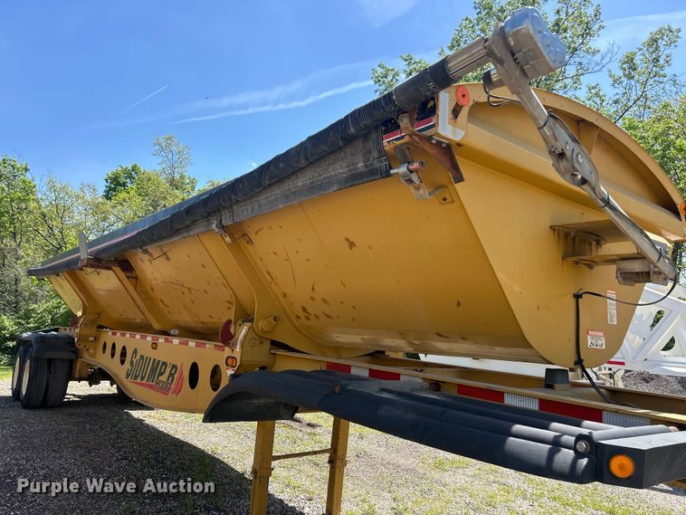 image for item FC2529 2000 SiDump'R 2000 side dump trailer