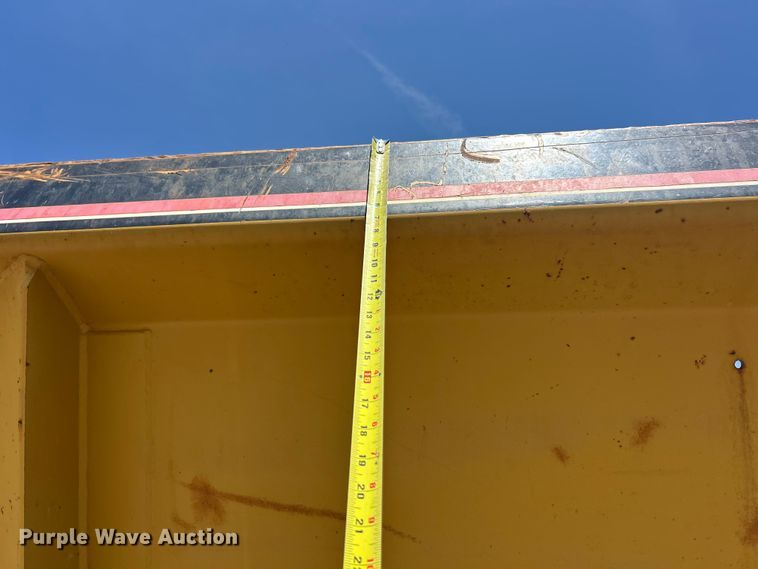 image for item FC2529 2000 SiDump'R 2000 side dump trailer