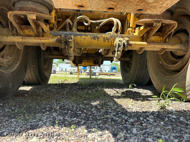 image for item FC2529 2000 SiDump'R 2000 side dump trailer