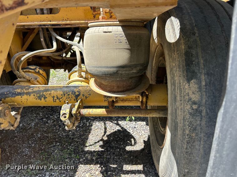 image for item FC2529 2000 SiDump'R 2000 side dump trailer