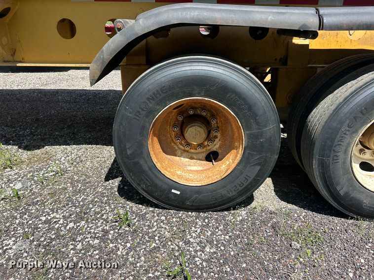 image for item FC2529 2000 SiDump'R 2000 side dump trailer