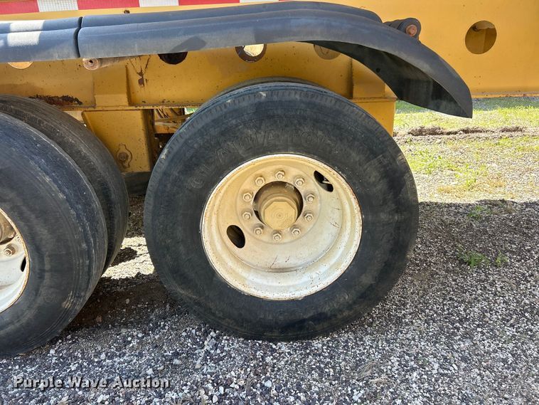 image for item FC2529 2000 SiDump'R 2000 side dump trailer
