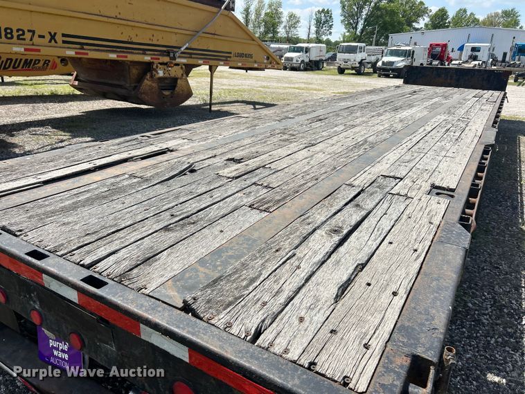 image for item FC2531 2002 Transcraft drop deck trailer