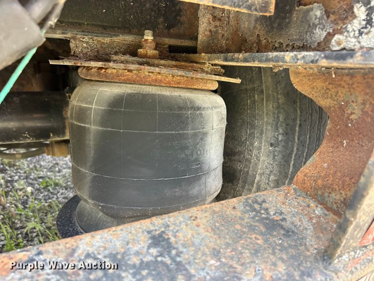 image for item FC2531 2002 Transcraft drop deck trailer