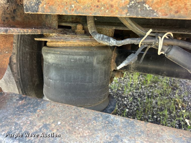 image for item FC2531 2002 Transcraft drop deck trailer