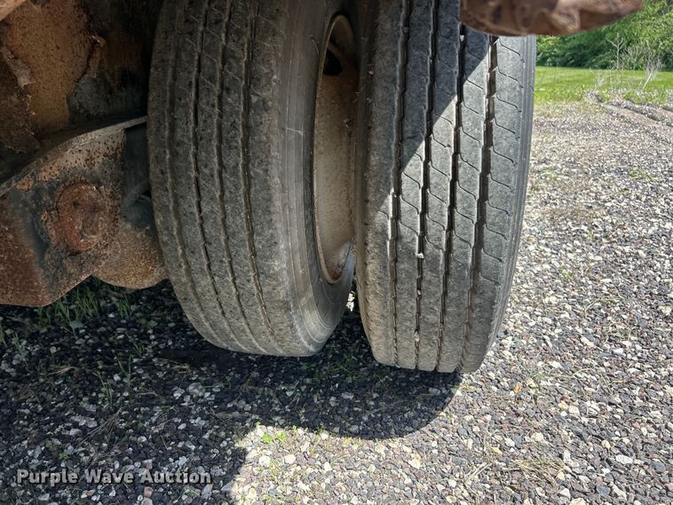 image for item FC2531 2002 Transcraft drop deck trailer