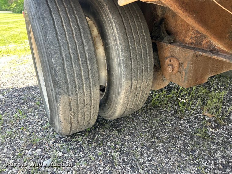 image for item FC2531 2002 Transcraft drop deck trailer