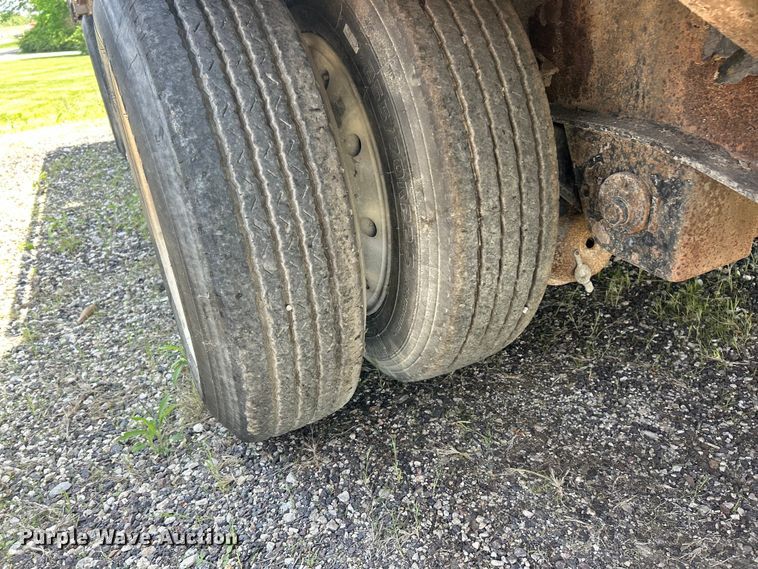 image for item FC2531 2002 Transcraft drop deck trailer