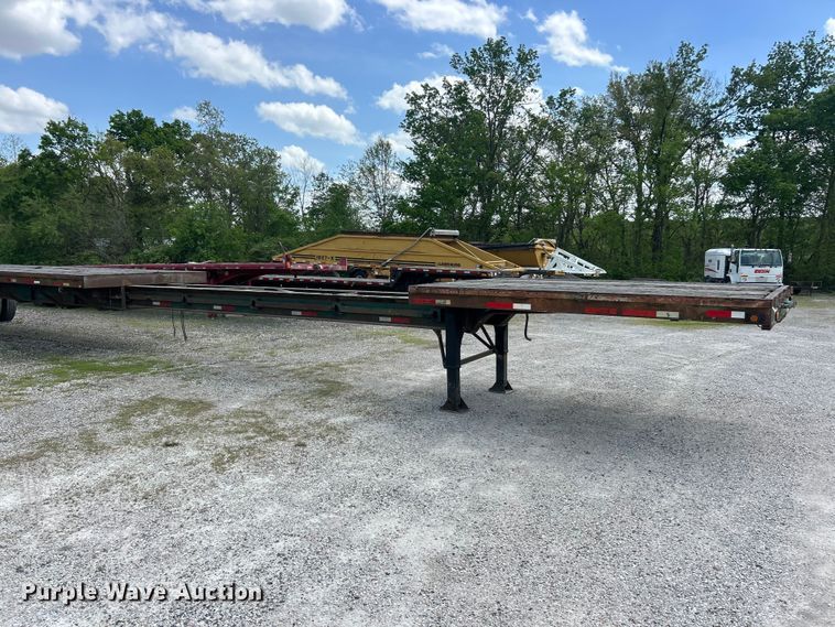 image for item FC2533 1988 Fontaine TP-3-4868SL extendable flatbed trailer