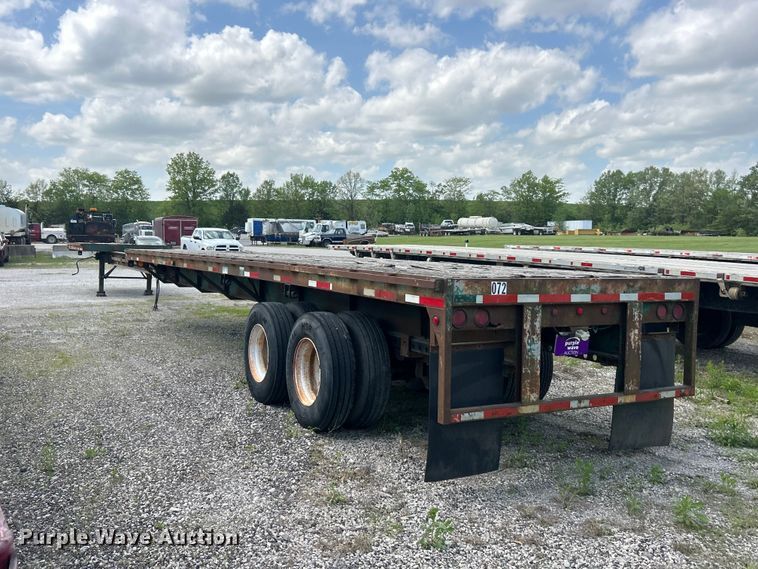 image for item FC2533 1988 Fontaine TP-3-4868SL extendable flatbed trailer