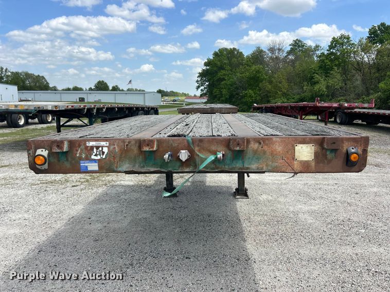 image for item FC2533 1988 Fontaine TP-3-4868SL extendable flatbed trailer