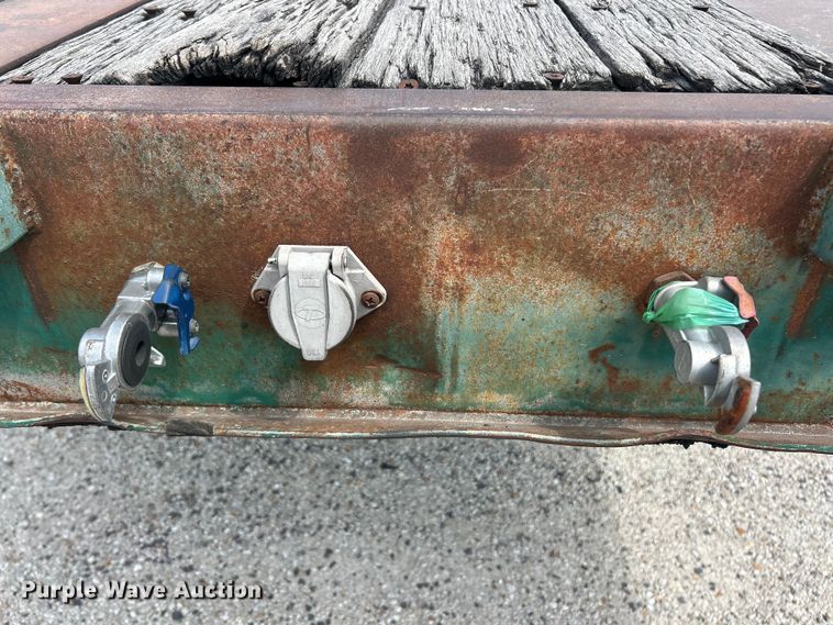 image for item FC2533 1988 Fontaine TP-3-4868SL extendable flatbed trailer