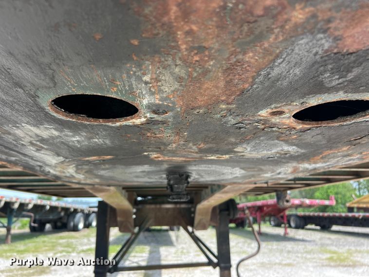 image for item FC2533 1988 Fontaine TP-3-4868SL extendable flatbed trailer