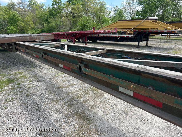 image for item FC2533 1988 Fontaine TP-3-4868SL extendable flatbed trailer