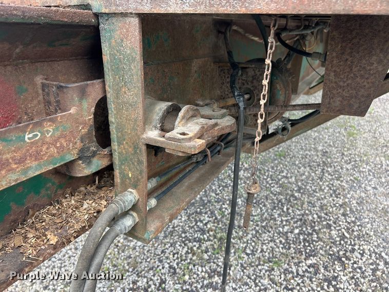 image for item FC2533 1988 Fontaine TP-3-4868SL extendable flatbed trailer