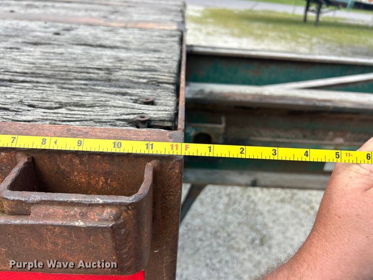 image for item FC2533 1988 Fontaine TP-3-4868SL extendable flatbed trailer