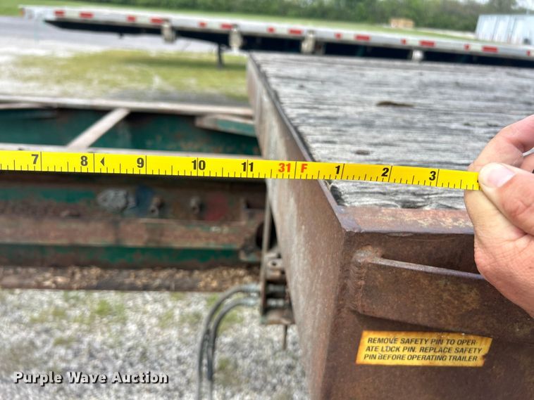 image for item FC2533 1988 Fontaine TP-3-4868SL extendable flatbed trailer