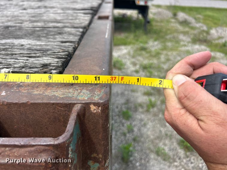 image for item FC2533 1988 Fontaine TP-3-4868SL extendable flatbed trailer