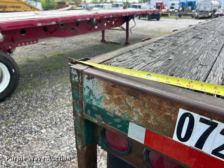 image for item FC2533 1988 Fontaine TP-3-4868SL extendable flatbed trailer