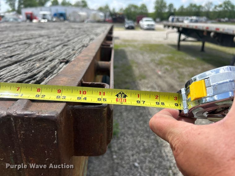 image for item FC2533 1988 Fontaine TP-3-4868SL extendable flatbed trailer