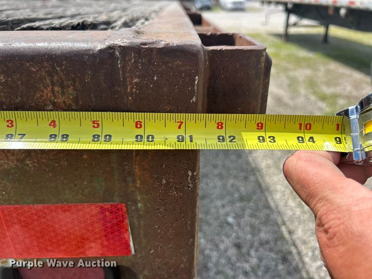 image for item FC2533 1988 Fontaine TP-3-4868SL extendable flatbed trailer