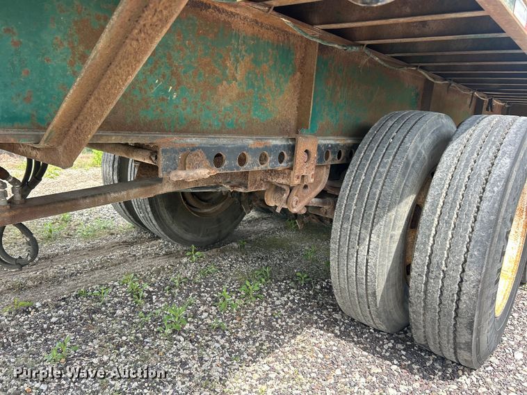 image for item FC2533 1988 Fontaine TP-3-4868SL extendable flatbed trailer