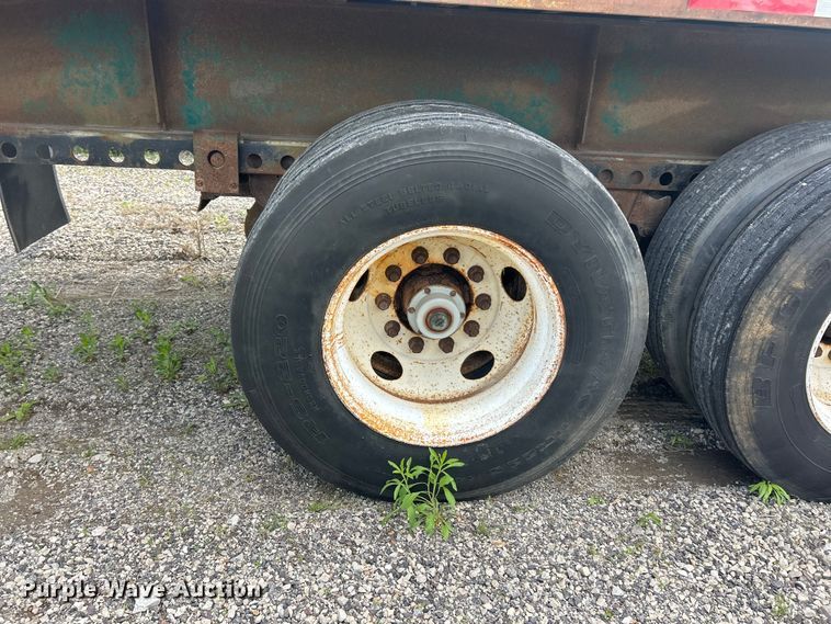 image for item FC2533 1988 Fontaine TP-3-4868SL extendable flatbed trailer