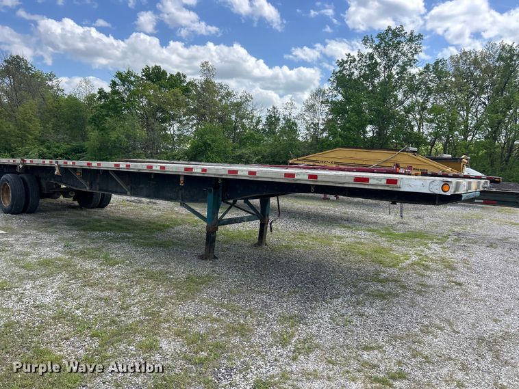 image for item FC2534 2001 Utility FS2CHA flatbed trailer